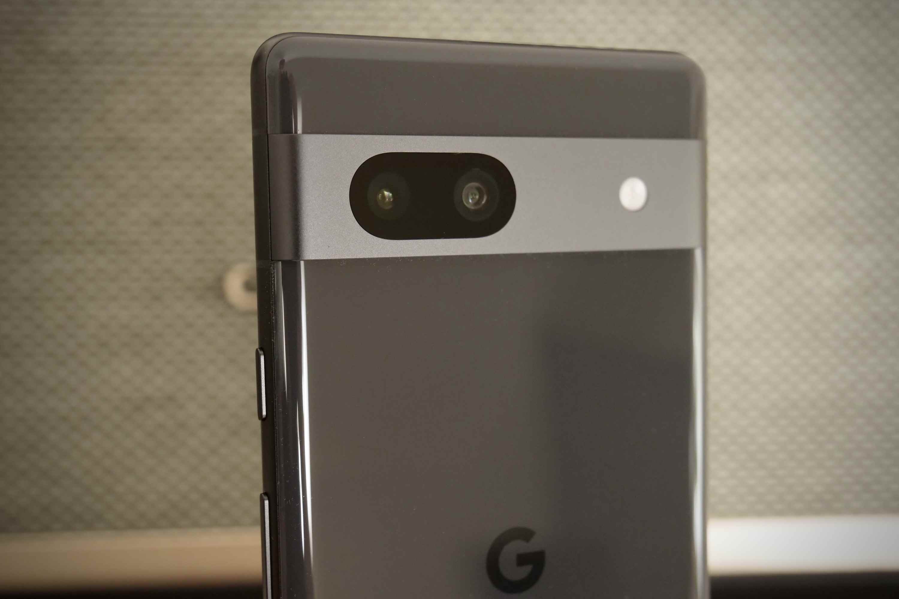 Google Pixel 7a'nın kamera modülü.
