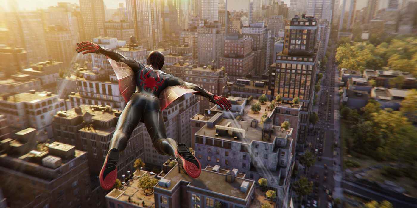 Miles, Marvel's Spider-Man 2'de Harlem'in üzerinde süzülmek için ağ kanatlarını kullanıyor