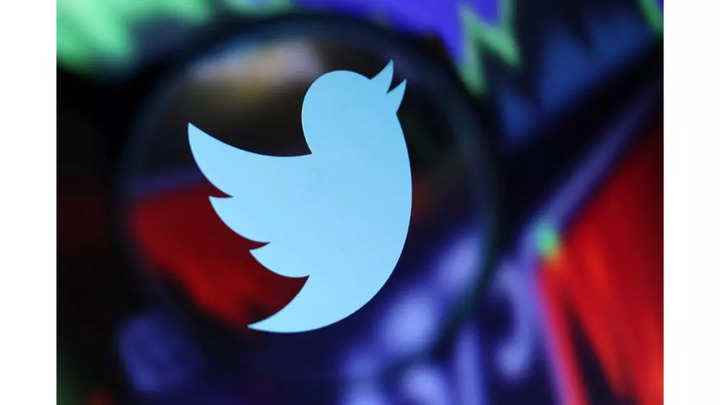 Bir Twitter hatasının silinen tweet'leri, retweet'leri geri yüklediği bildiriliyor