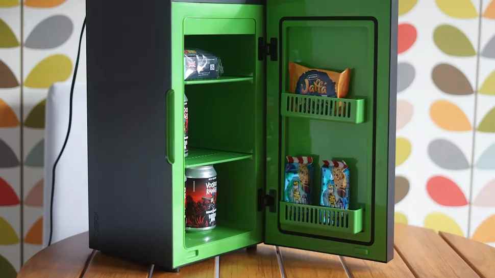 Xbox Series X Mini Buzdolabının görüntüsü.
