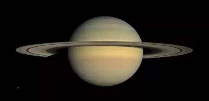 Satürn, güneş sisteminin 'ay yarışında' yeni rekor kırdı, işte budur