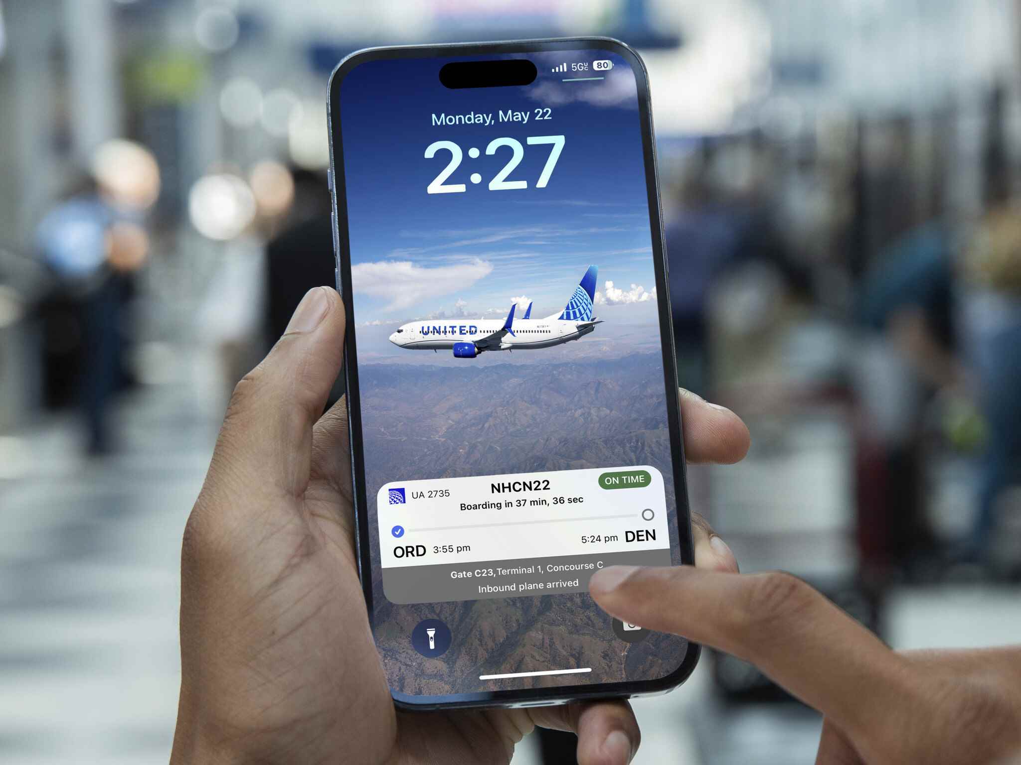 UAL canlı widget'ından UAL uçuş bilgileri - UAL yolcuları, uçuş durumlarını yakında bir canlı widget veya Dynamic Island aracılığıyla bir iPhone'da takip edecek