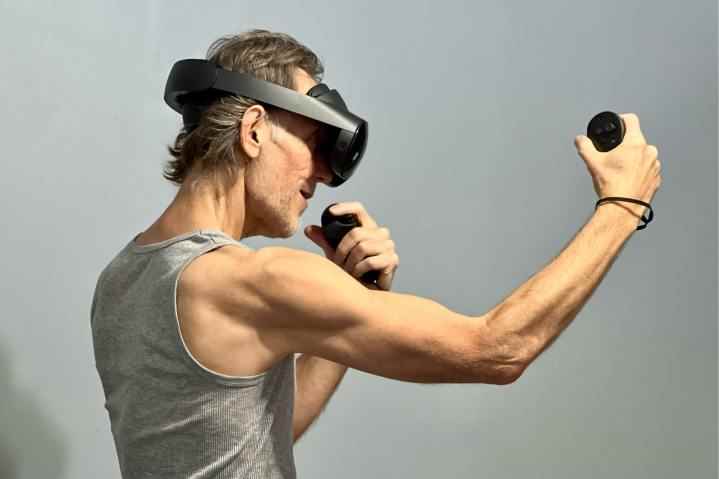 Quest Pro ile VR'de bir fitness oyunu oynamak.