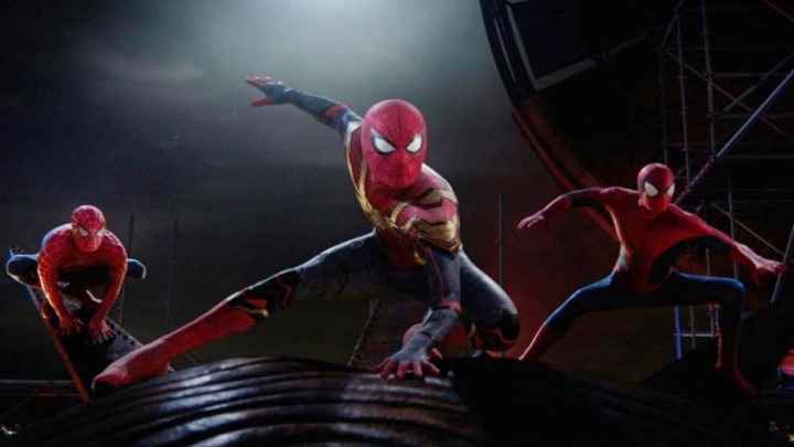 Spider-Man: No Way Home'da iniş için üç Örümcek Adam geliyor.