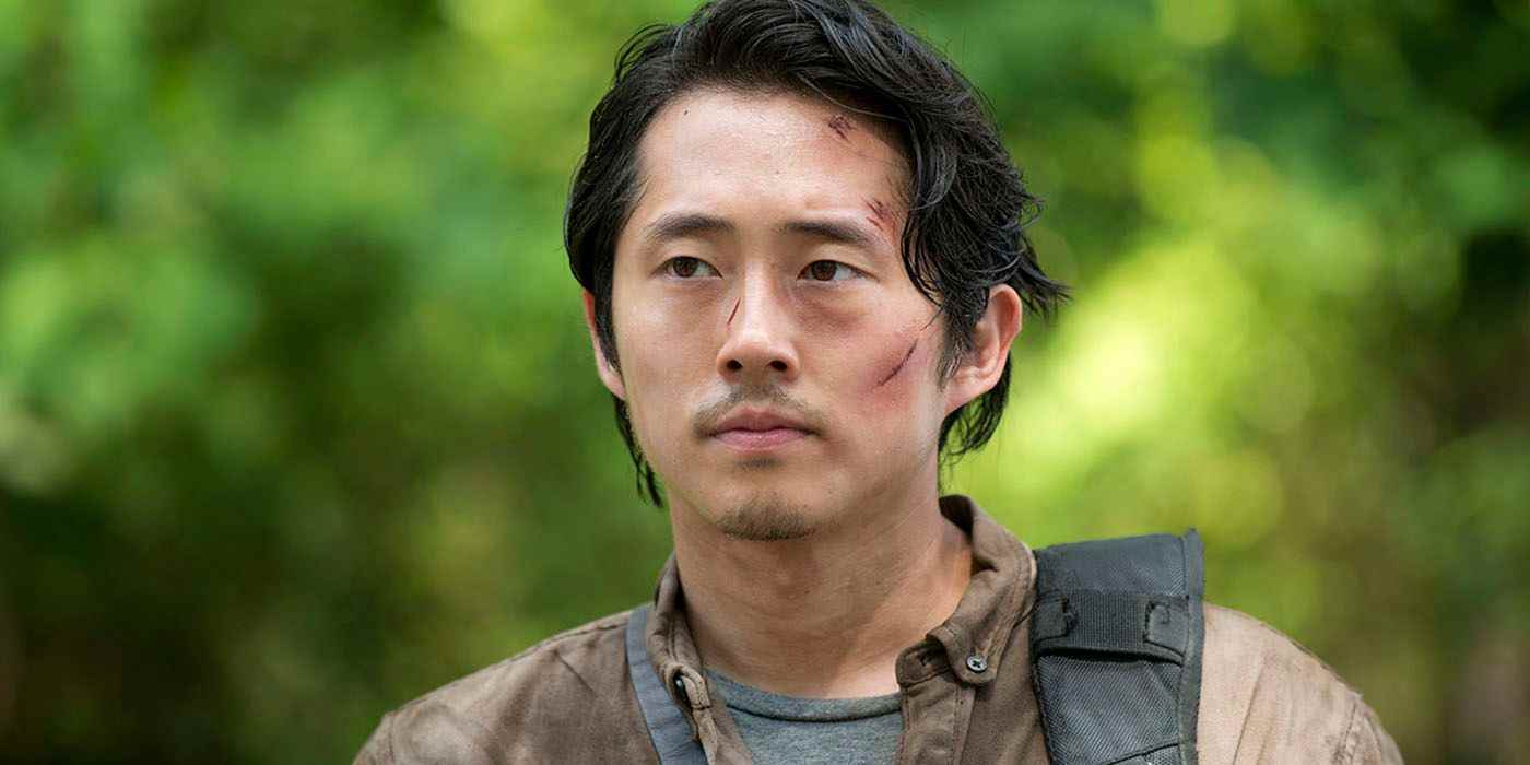 The Walking Dead'de yüzünde kesikler olan Glenn rolünde Steven Yuen