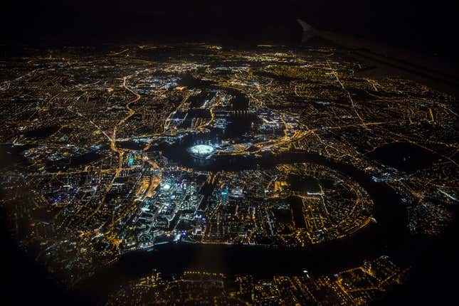 Geceleri Londra... yapay aydınlatmaya dikkat edin.