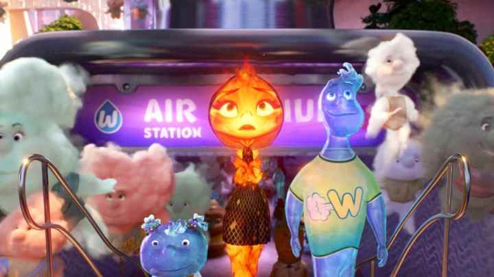 Pixar'ın Elemental filminde Ember ve Wade.
