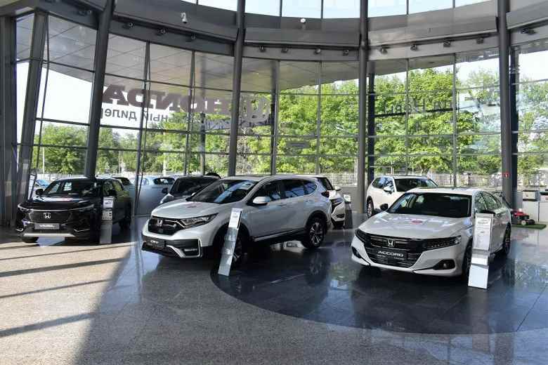 Rusya'da sekiz Honda modelinin satışı başladı: popüler Civic, Accord, CR-V ve diğerleri Rusya'ya uyarlandı ve 3 yıl garantili