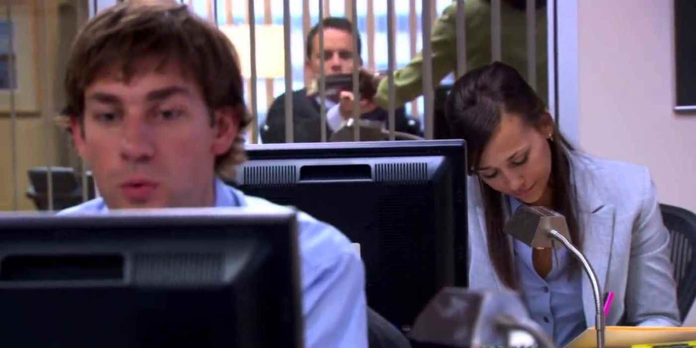 Jim, The Office'in Stamford şubesinde çalışıyor