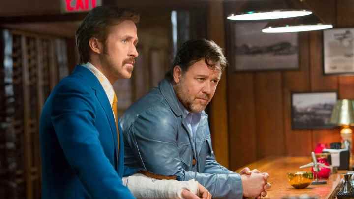 The Nice Guys'da Ryan Gosling ve Russell Crowe.