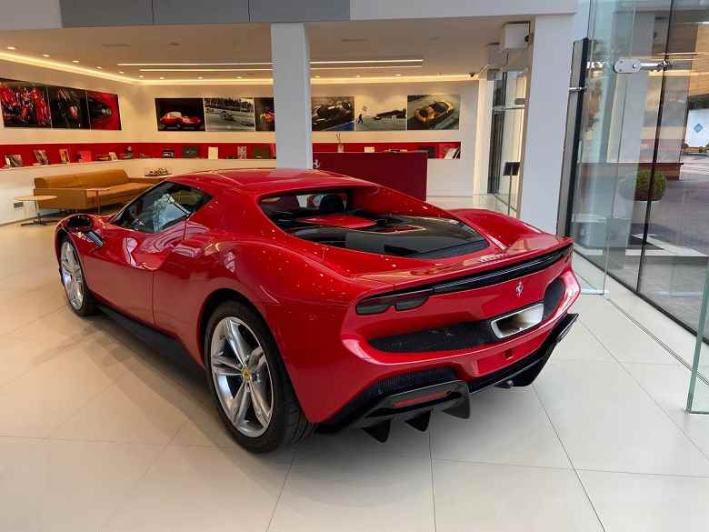 50 milyon ruble - bir rüya için ucuz mu?  Rusya'da 800 beygir gücündeki Ferrari 296 GTB 2023 satılıyor