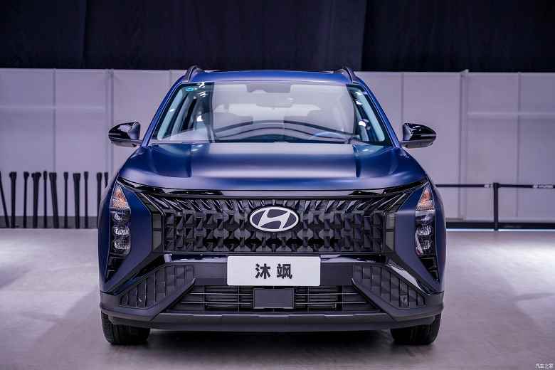 Sunulan Hyundai Mufasa Hi-End: pencere yerine mat boya ve 