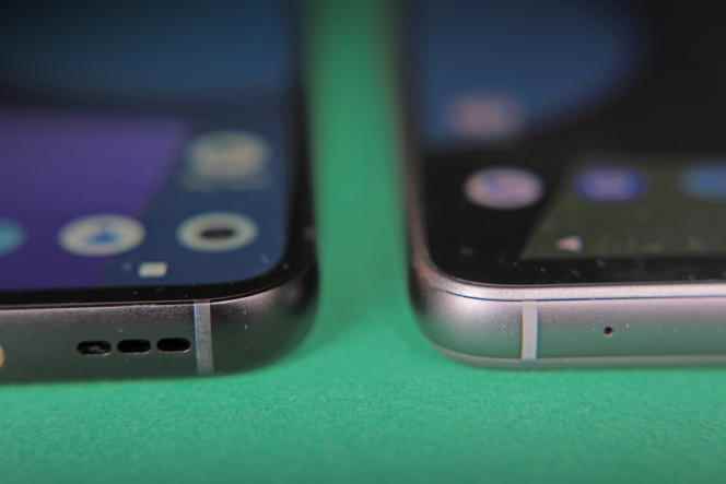 Fairphone 5 önceki modelden bir milimetre daha incedir.  Fark el ile görülebilir ve hissedilebilir.