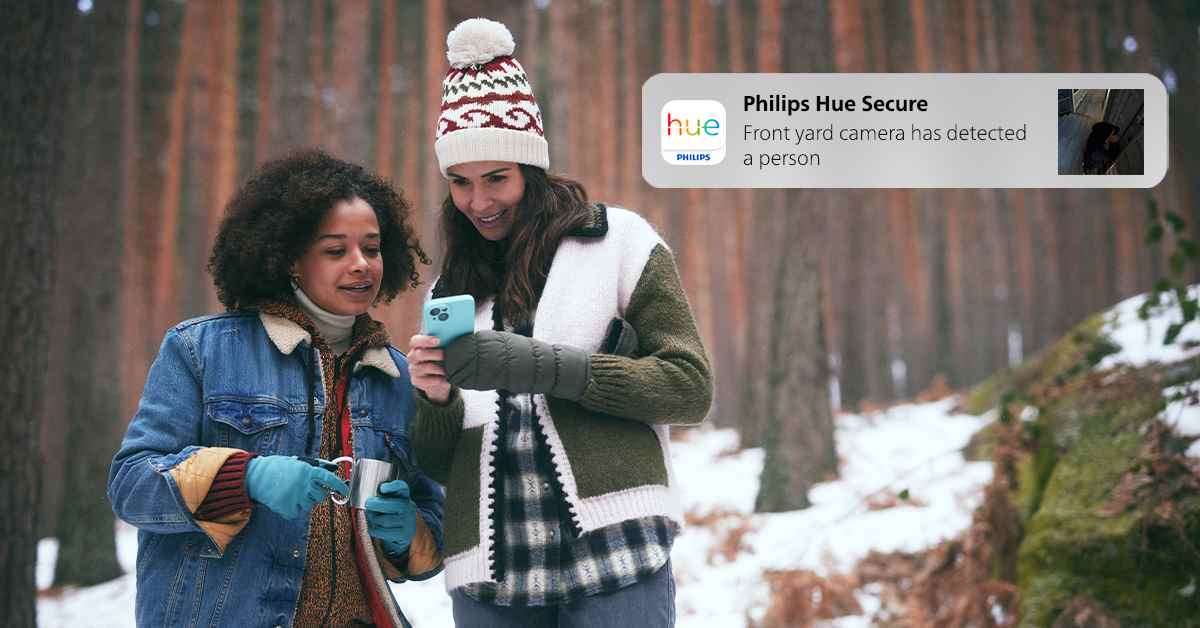 Philips Hue Secure güvenlik kameraları, projektör ve temas sensörleri.