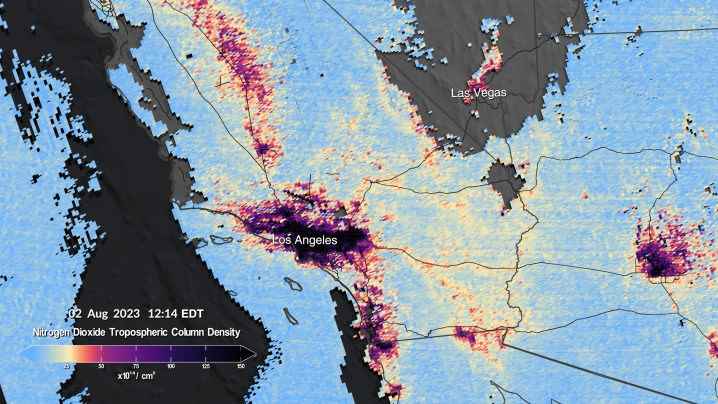 Bu görüntü çifti, Güney Kaliforniya'da 2 Ağustos günü saat 12:14 ve 16:24'te TEMPO tarafından ölçülen nitrojen dioksit seviyelerini gösteriyor.