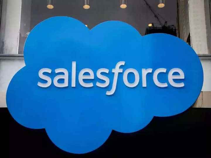 Salesforce raporu, Hintli BT liderlerinin üretken yapay zekanın işletmelerdeki rolü hakkında neler söylediğini gösteriyor